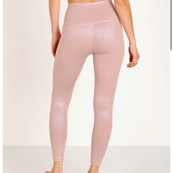 Gently worn! Beyond Yoga Pearlized High Waisted Midi Legging Brazen Blush in M - Picture 3 of 6